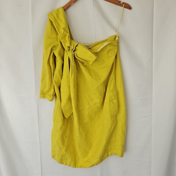 See By Chloe One Shoulder Bow Tie Yellow Linen Blend Mini Dress Size 6 Women's - Picture 3 of 16